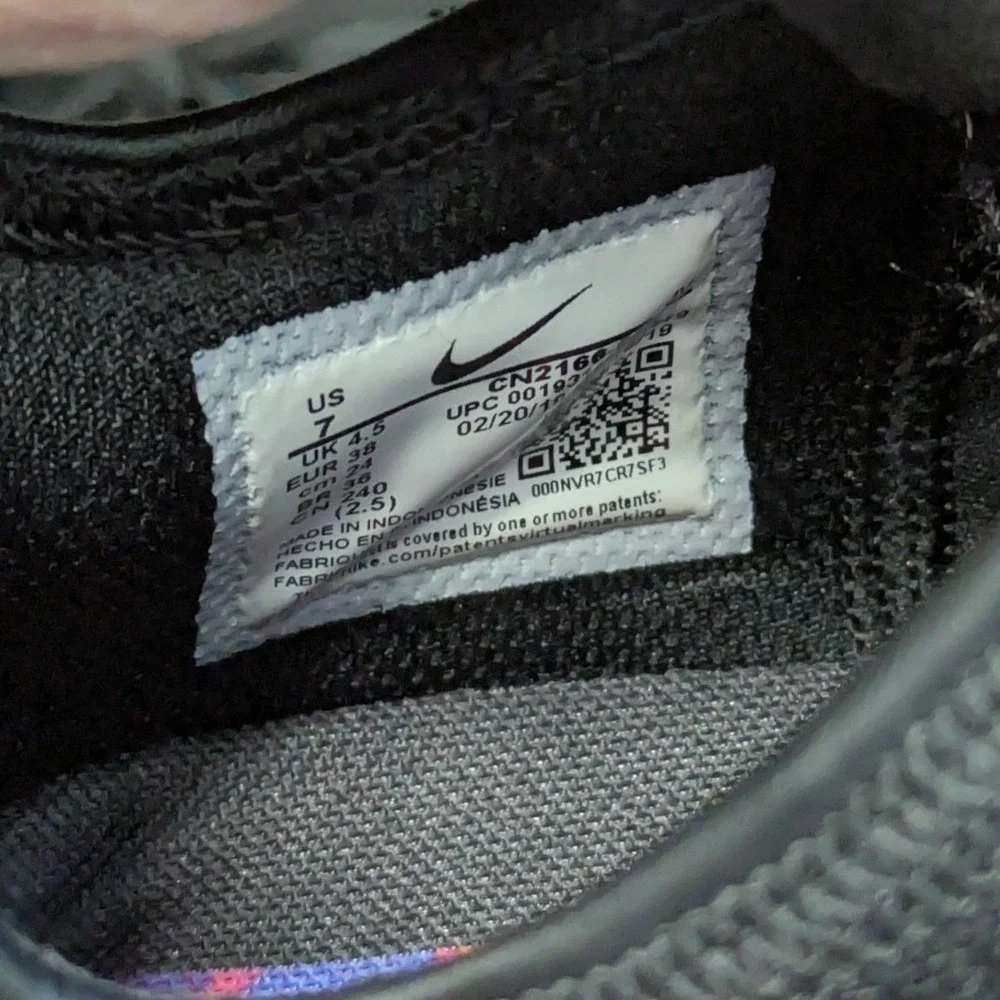 Nike Air Max Motion 2 Sneakers Women's 7 Black Hyper Pink‎ Blue CN2166-001